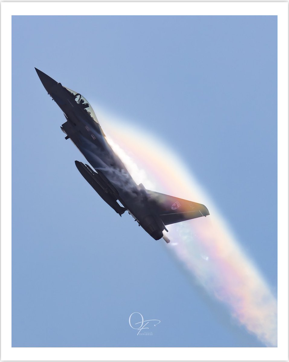 Owenfleming01's tweet photo. Blackpool Airshow 2025 brought Rainbow Fluff to the Typhoon’s display yesterday flown by Sqn Ldr Nathan Shawyer In ZK324 ✈️📸🌈💨
@RAFTyphoonTeam | @TyphoonDisplay
#typhoondisplayteam #eurofightertyphoon #raftyphoon #Canonphotography #blackpoolairshow https://t.co/c9A24UGCPF