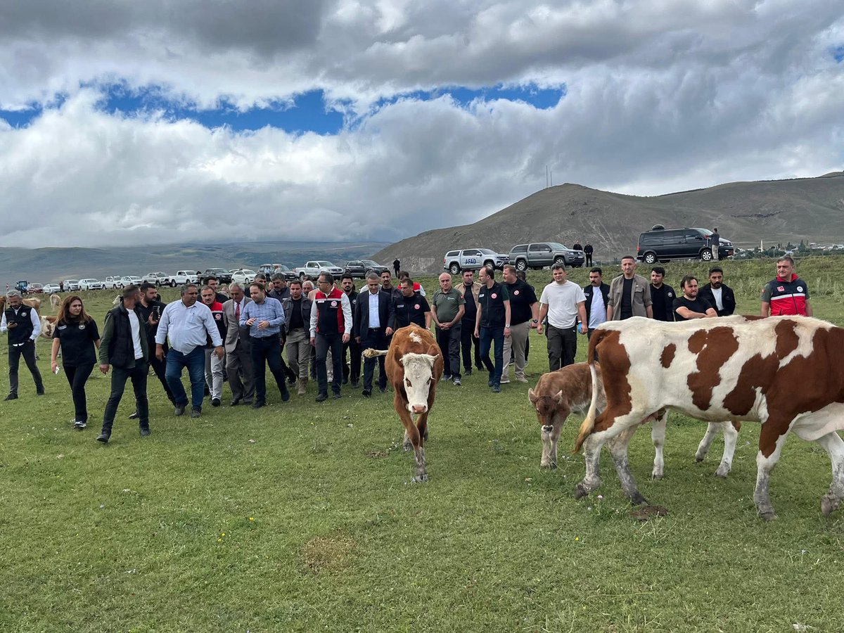 📍 ÇATALDERE KÖYÜ-SULAKYURT KÖYÜ 

▪️ Tarım ve Orman Bakan Yardımcımız Sayın Ahmet Gümen, Valimiz Sayın Hayrettin Çiçek, Hayvancılık Genel Müdürümüz Salih Çelik ve Hayvancılık Birliklerimizle Çataldere ve Sulakyurt Köylerimizi Ziyaret Ettik.

▪️ Muhtarlarımız ve Köylülerimizle