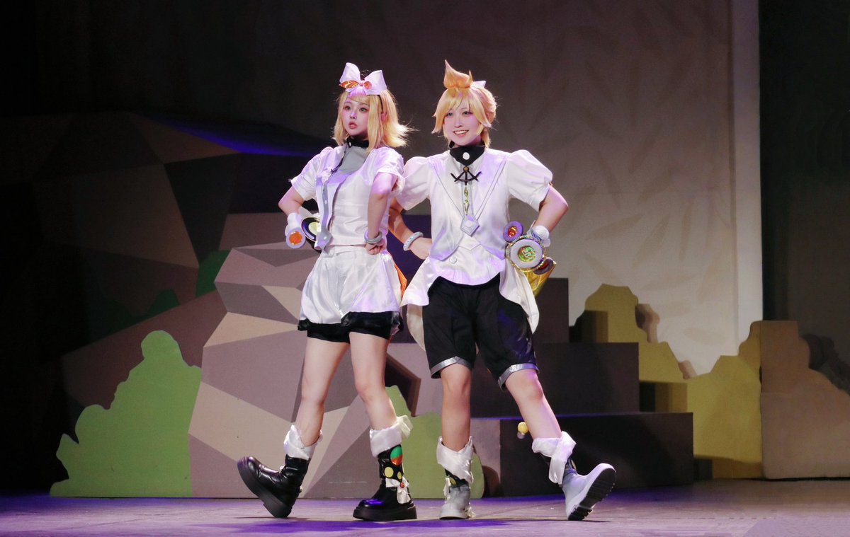 𝑽𝑶𝑪𝑨𝑳𝑶𝑰𝑫💛

#VOCALOID #鏡音リン #鏡音レン #cos