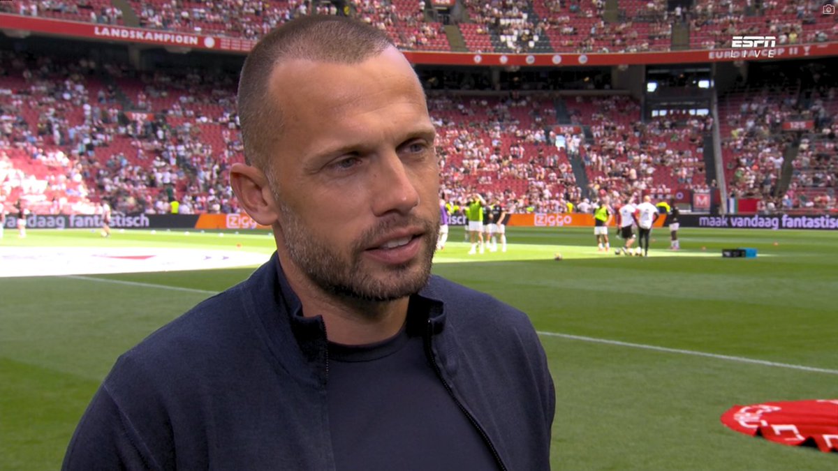 Heitinga komt nu met honderden woorden uitleg over uitspraak 'houd het simpel' fcupdate.nl/voetbalnieuws/…

#ajax #ajatel