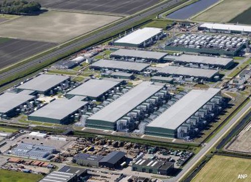 wereldnieuwsonl's tweet image. Activisten blokkeren poort bij datacentrum Microsoft Middenmeer

transport-online.nl/96145/activist… #activisten #datacentrum #Gaza #genocide #Microsoft #Middenmeer #Palestijnen