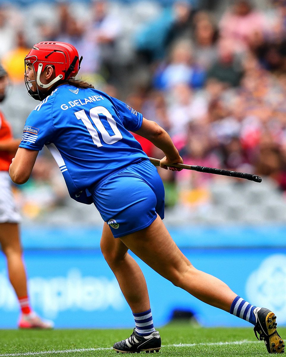 Camross club woman Grainne Delaney bags the first goal of the game for Laois 🎯
