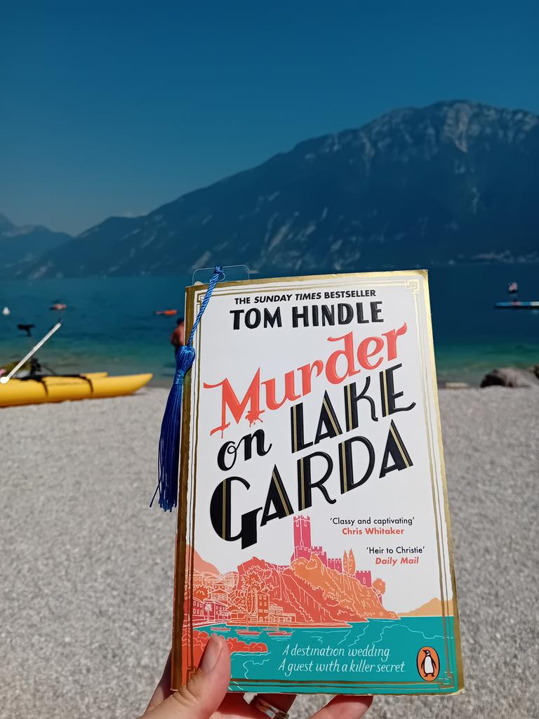 Rebecca J tweet media