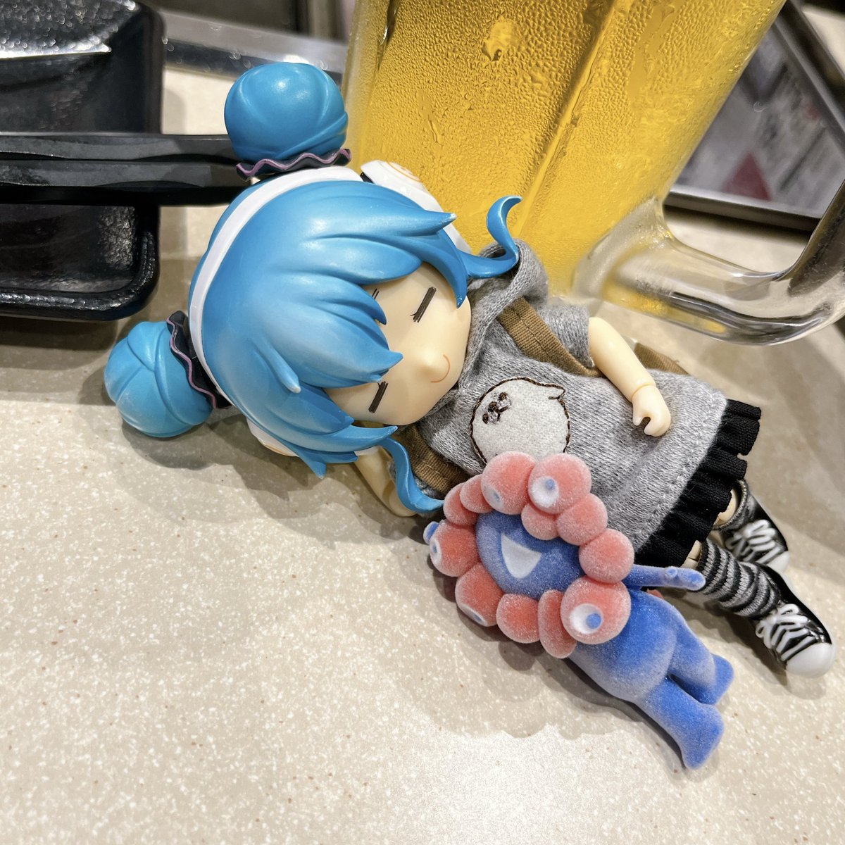 ポーズそっくりやん