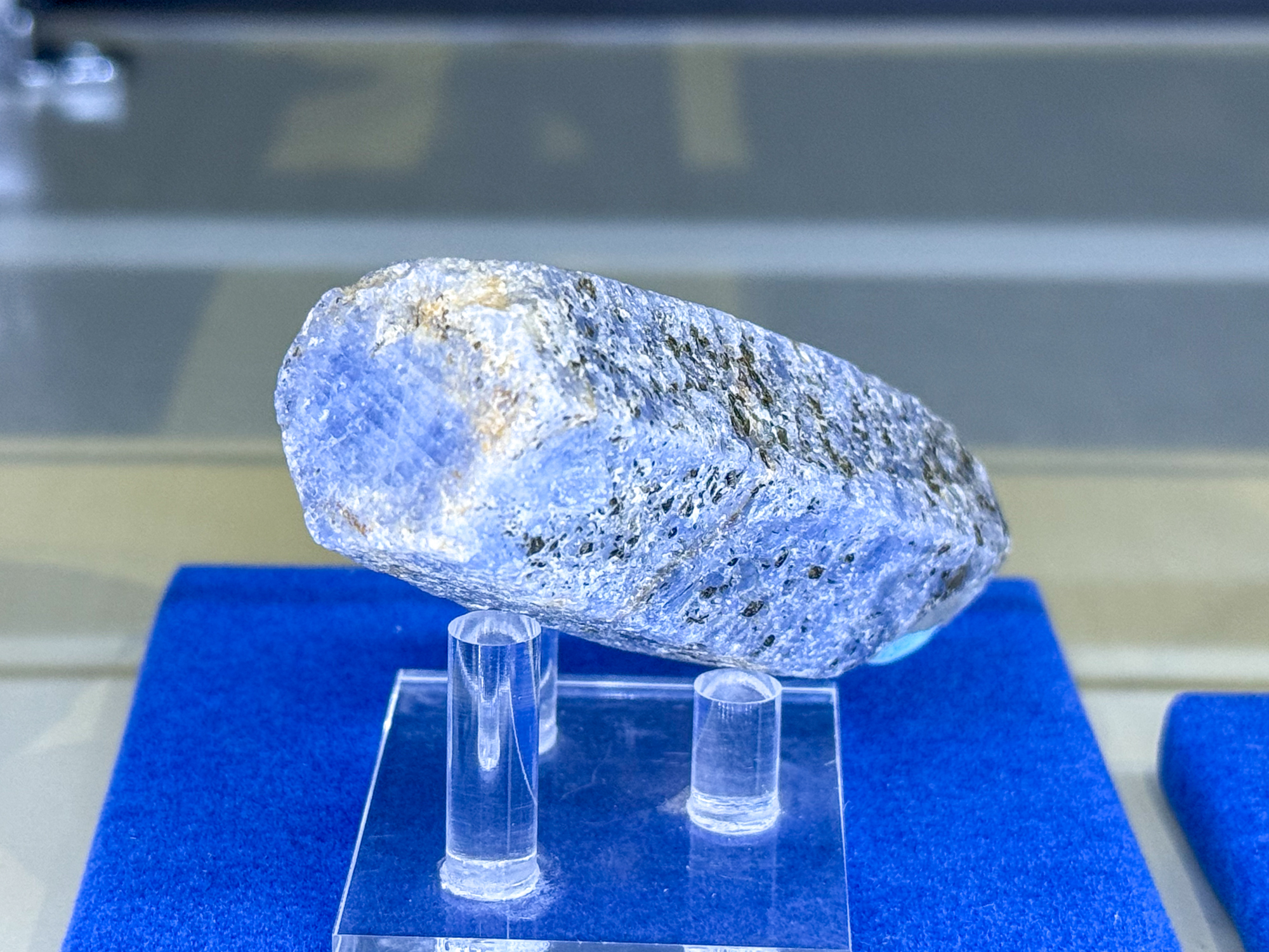 博物館クラス】糸魚川産 コランダム 480g サファイア 宝石 国産