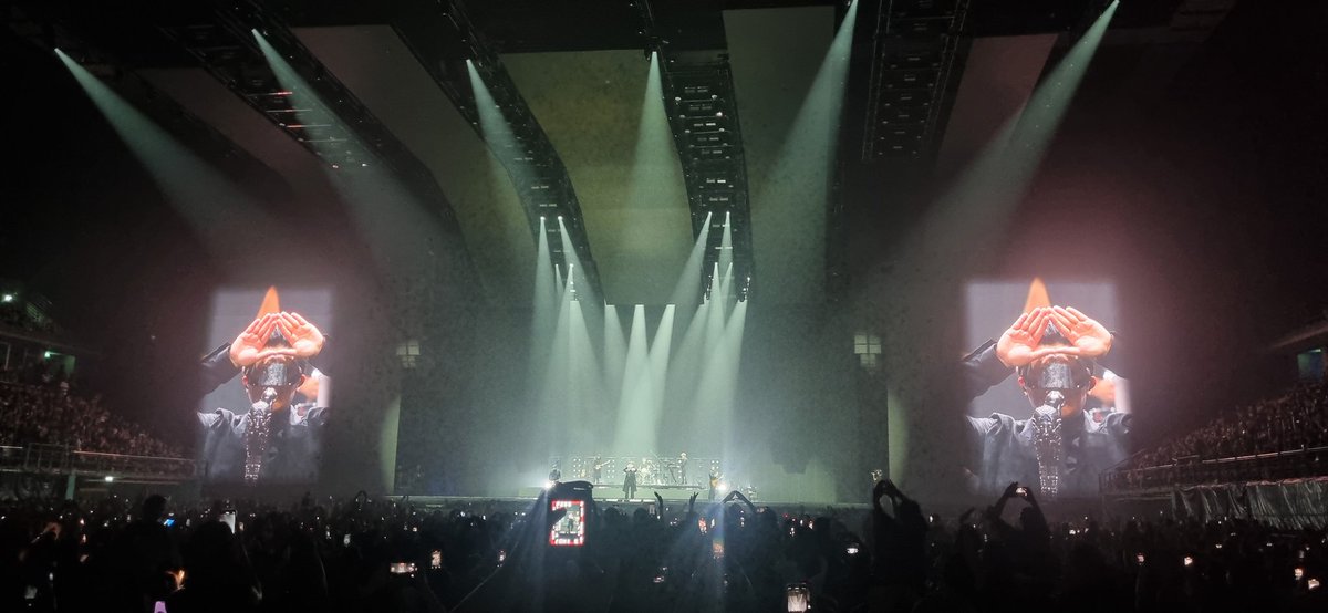 feed_4_future's tweet image. Slot Machine ร้องเพลง Far Side of the Moon กระหึ่มอิมแพ็ค 
.
#FarSideoftheMoon #ShineTheSeries
#slotmachine
#MarathonConcert
#MarathonConcert2025
#TheConcertApplication
#GFest #GMMShow
#2วัน2เทศกาลคอนเสิร์ตในฮอลล์ที่ดีที่สุด