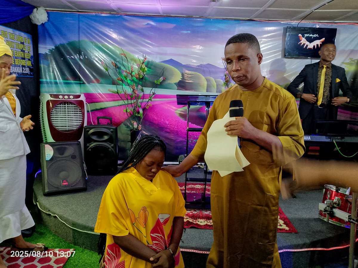 UbongPst85335's tweet image. #SundayServiceHighlights
#EvawocGospelCentre
#sundayvibes
#Accessing Generational Blessings
#Text: Gen 27vs4, proverb 10vs22, 2kings 7vs1
#Every family carries a Blessing 
#Honour is one of the keys to access a Generational Blessings
#Min#Rev Lawrence 
#prayerworks
