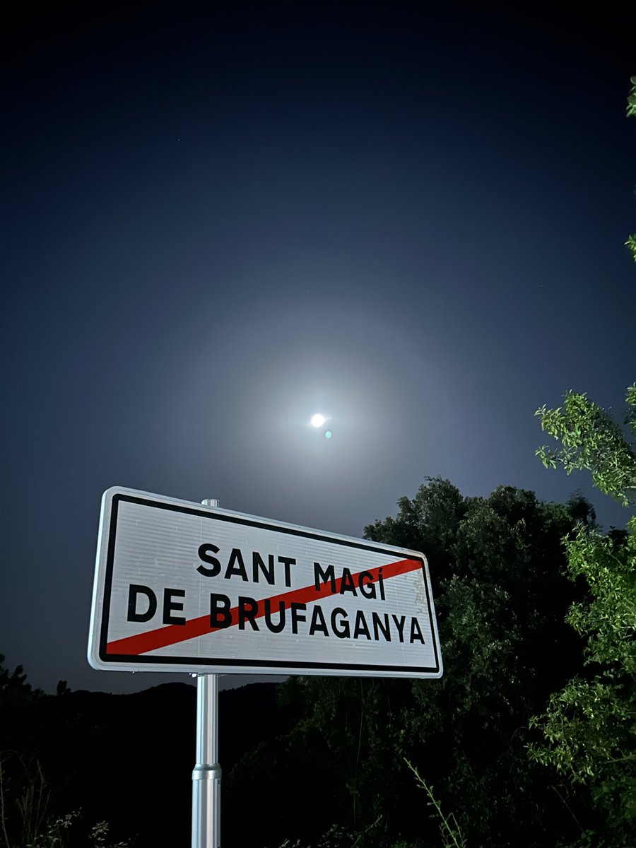 Gerard Parcerisas Valls (@gerardparceris1) on Twitter photo Concert majúscul ahir a Sant Magí de la Brufaganya, Pontils. Per primer cop vaig escoltar en directe en Roger Mas acompanyat de la <a href="/CoblaSantJordi/">Cobla Sant Jordi - Ciutat de Barcelona</a>. Entorn idíl·lic i fresquet, amb una botifarra per sopar i xocolatada de ressopó. Llarga vida a les Nits Musicals de la Brufaganya✨ Concert majúscul ahir a Sant Magí de la Brufaganya, Pontils. Per primer cop vaig escoltar en directe en Roger Mas acompanyat de la <a href="/CoblaSantJordi/">Cobla Sant Jordi - Ciutat de Barcelona</a>. Entorn idíl·lic i fresquet, amb una botifarra per sopar i xocolatada de ressopó. Llarga vida a les Nits Musicals de la Brufaganya✨