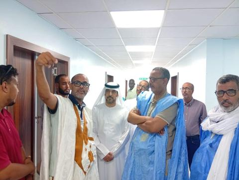 مدير مستشفى الشيخ زايد السالك أحمد فال رفقة وفد إماراتي زاروا أعمال إعادة التأهيل والتوسعة الممولة من الإمارات وشملت أقسام الجراحة والكسور حيث استُلم قسم الجراحة وتبقى جزء قيد الملاحظات. المشروع سيشمل كل مصالح المستشفى.
#الخلاصة #موريتانيا #الإمارات #الصحة
