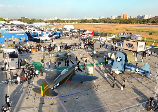 sentandoapua's tweet image. LABACE 2025, no Campo de Marte, reuniu apaixonados pela aviação - Força Aérea Brasileira - postly.click/n1r

#aviação #FAB #LABACE #Feira