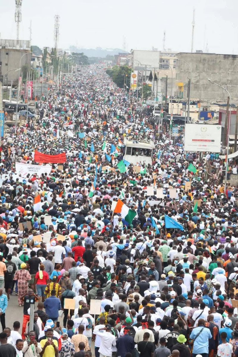 _James041's tweet image. There's a People's Revolution in Ivory Coast.