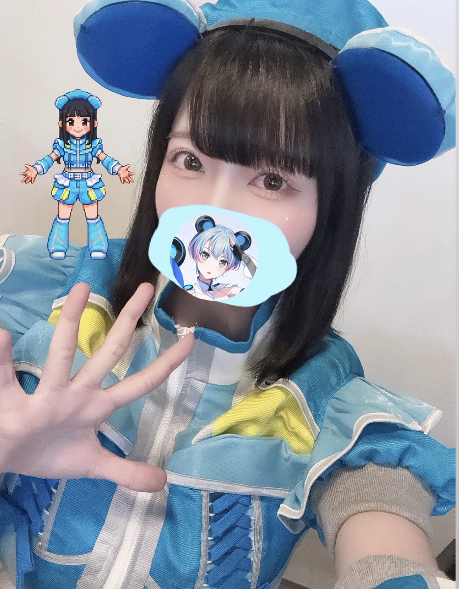 #えんかうんたー vol.5 ありがとうございました✨️✨️
fhánaさんとのコラボも本当に幸せな時間でした。
本日で、えんかうんた〜は終了っ！
みんなと共に過ごした時間、大切な思い出です。
ご！のポーズ🖐️夢の船に乗って、ぐんぐん突き進むぞ〜！
髪が長くなりましたね

ギター担当 峰月律 🐻‍🎸