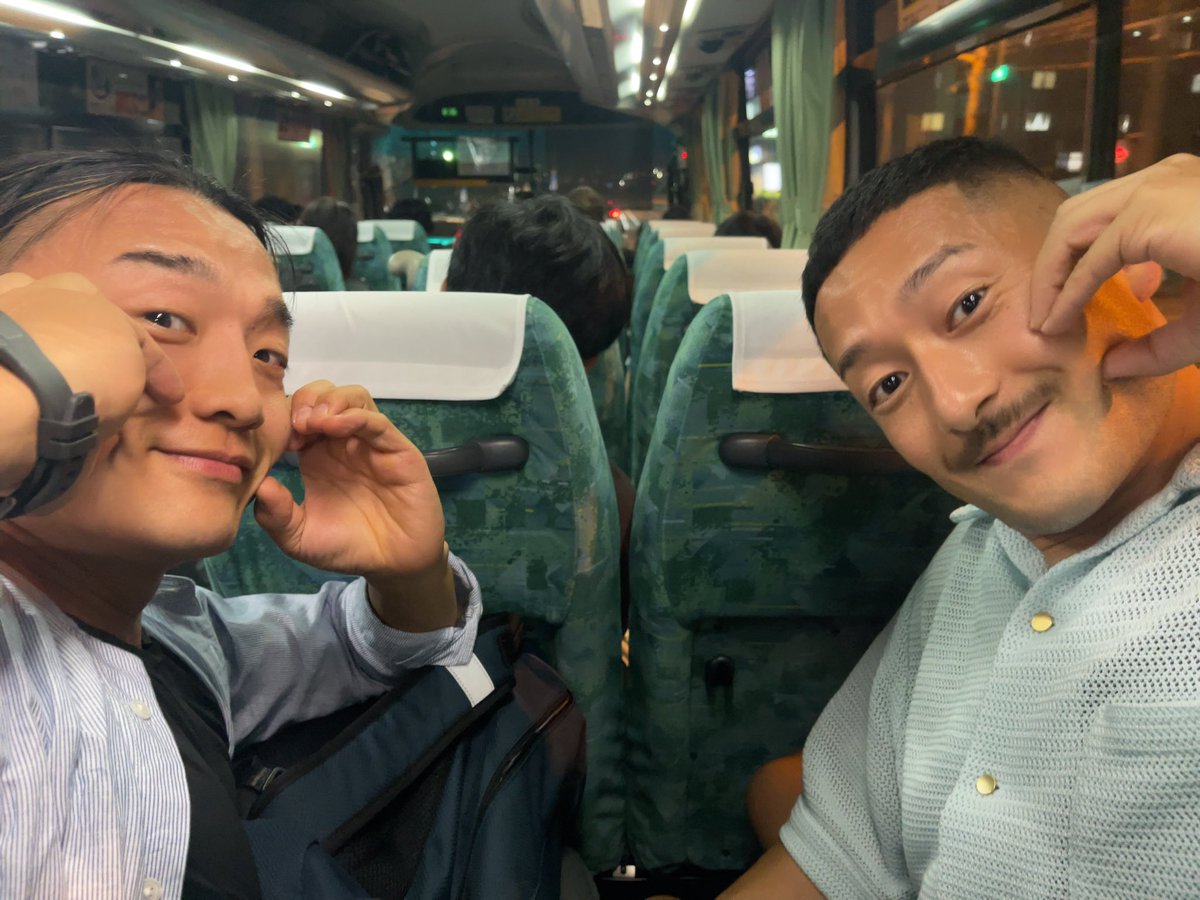 タクシーが大行列でバスで市内へ。 お盆に夏休みという事で市内や競輪