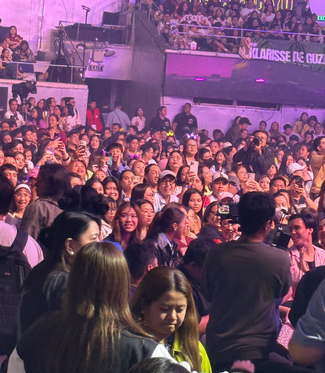 vince (@binishuuu) on Twitter photo di pinapansin ingay sa tabi magulong kapaligiran sa inyo lang ang tingin ๐ di pinapansin ingay sa tabi magulong kapaligiran sa inyo lang ang tingin ๐