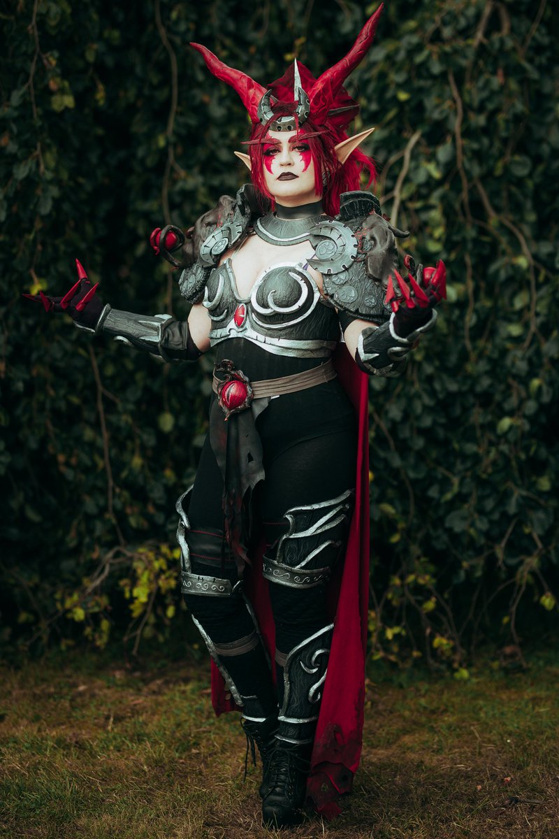 YukiAnriel's tweet image. I noticed, that I have some very beautiful pictures I never shared. 

Time to show them! ❤️

📸 by @Eosandy 
Costume made and worn by me 

#worldofwarcraft #dokomi2024 #ysera #wowcosplay