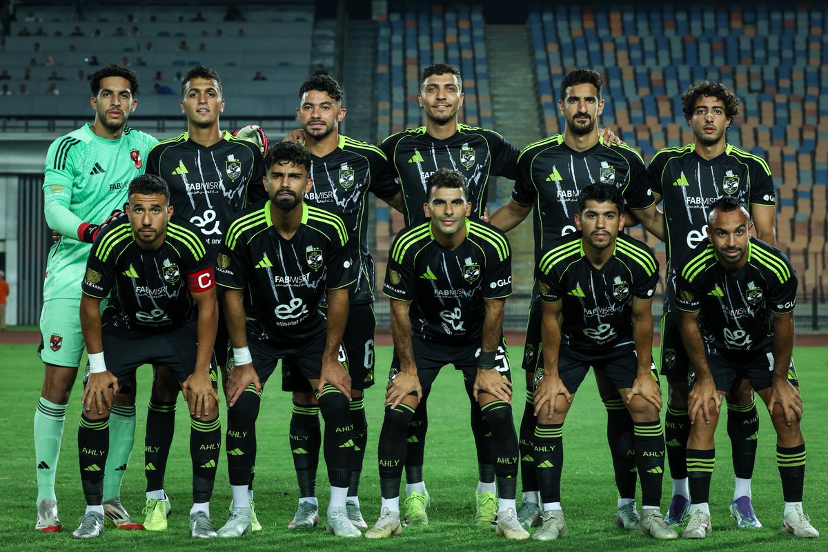 شوبير ''الإجمالي الناس مش مبسوطة، الجماهير بتقلب على اللاعيبة بعد كل لعبة، وده مش مظبوط، أنت هتفضل تقطع في ده وتنتقد ده الناس، هتلعب إزاي مش هينفع كده الصبر طيب واهدوا شوية الناس لازم تهدى شوية''