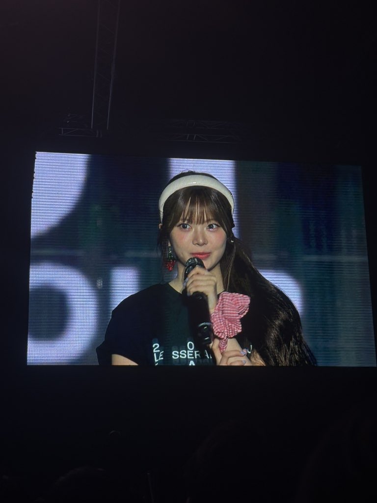 🍓🩷 #EASY_CRAZY_HOT_IN_BKK 

#르세라핌 #LE_SSERAFIM　
#홍은채 #HONGEUNCHAE #ウンチェ