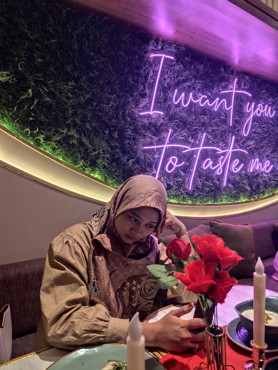 denydanup's tweet photo. 🌹 https://t.co/hjeAvril7F