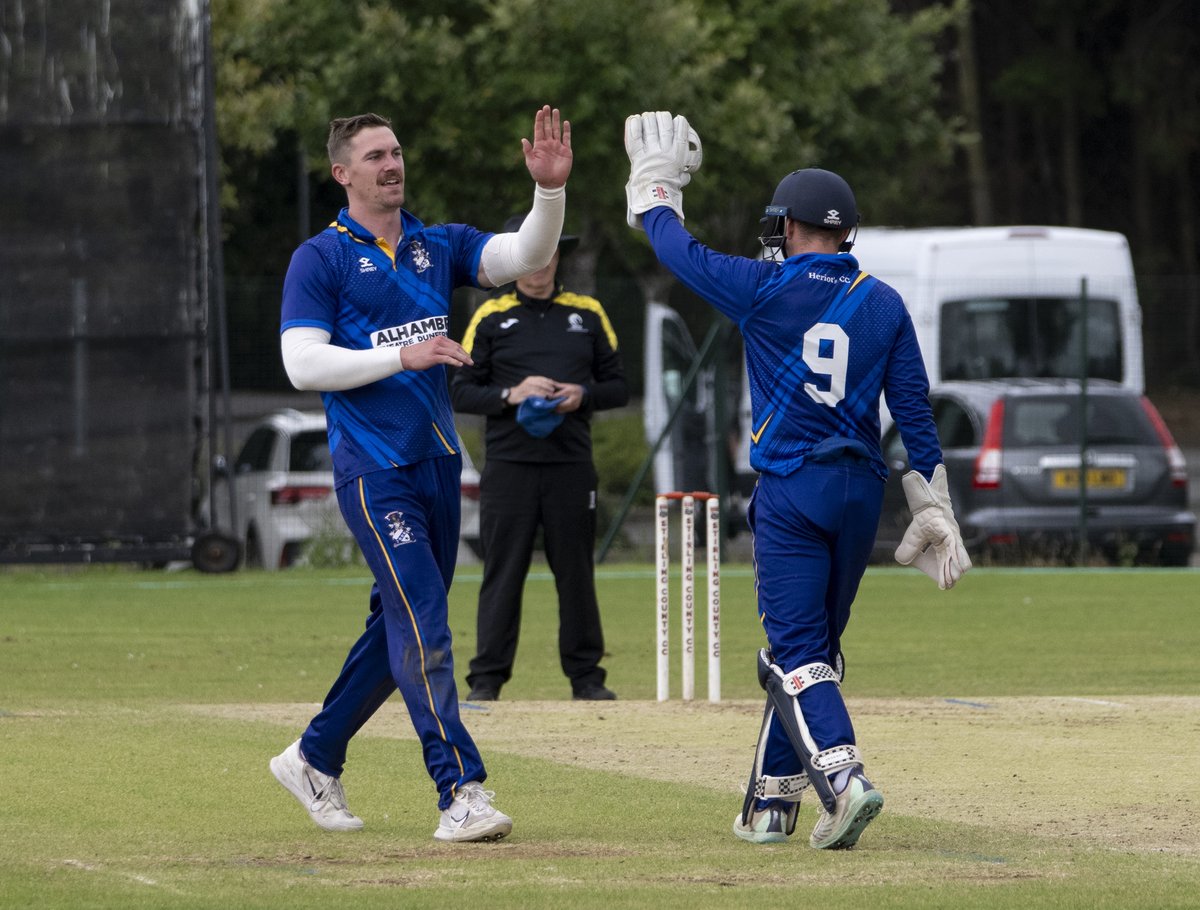 Clydesdale will play Heriot's in the Men's T20 Scottish Cup Final after their semi-final victories this morning - which will get underway at 3:30pm 🏆

📺 youtube.com/@CricketScotla…