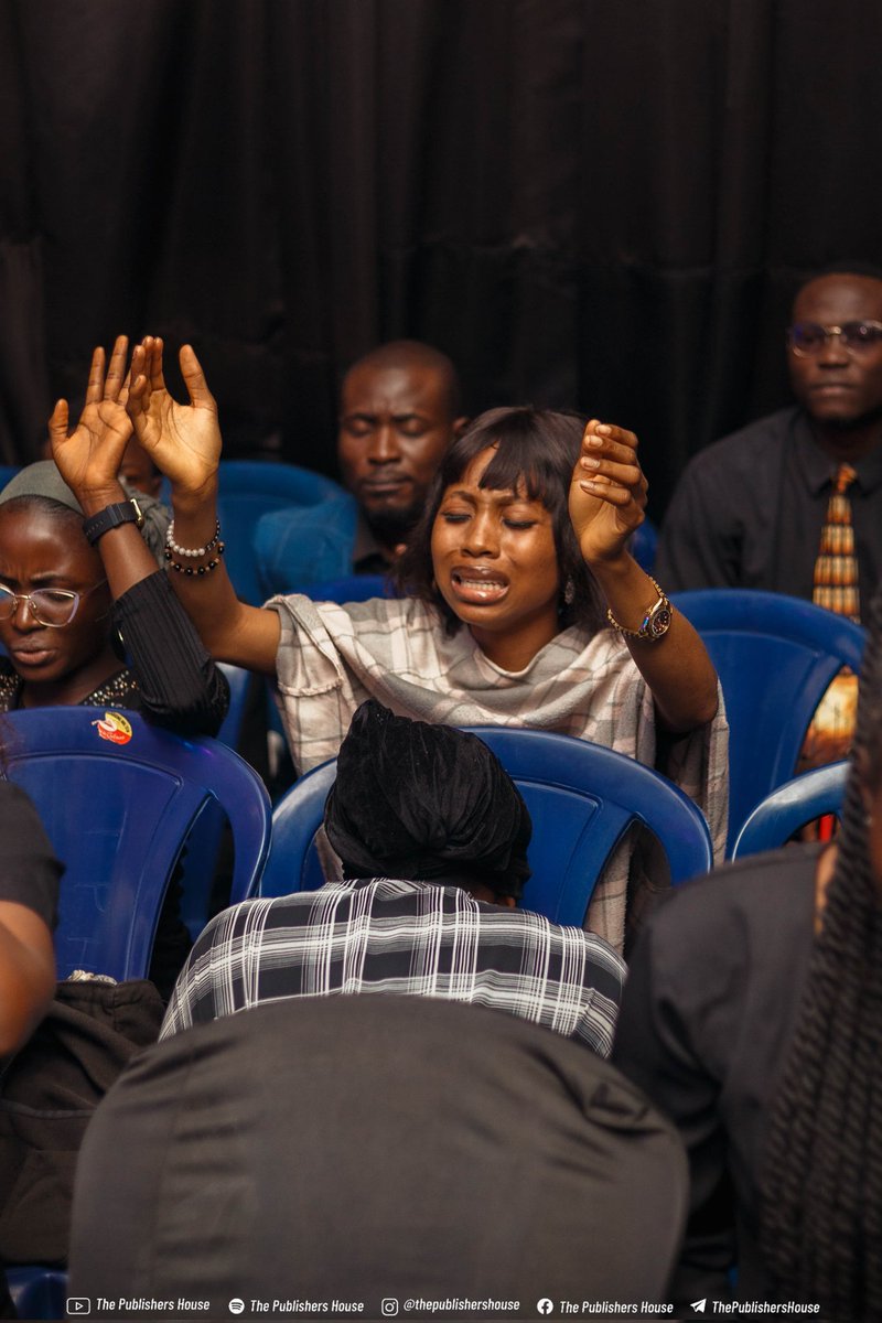 tph_jos's tweet photo. Still on Revival Fires, fan to flame!

Stir up! Stir up!!

What an intense time it was in God's presence. https://t.co/RjZ0RLFIMP