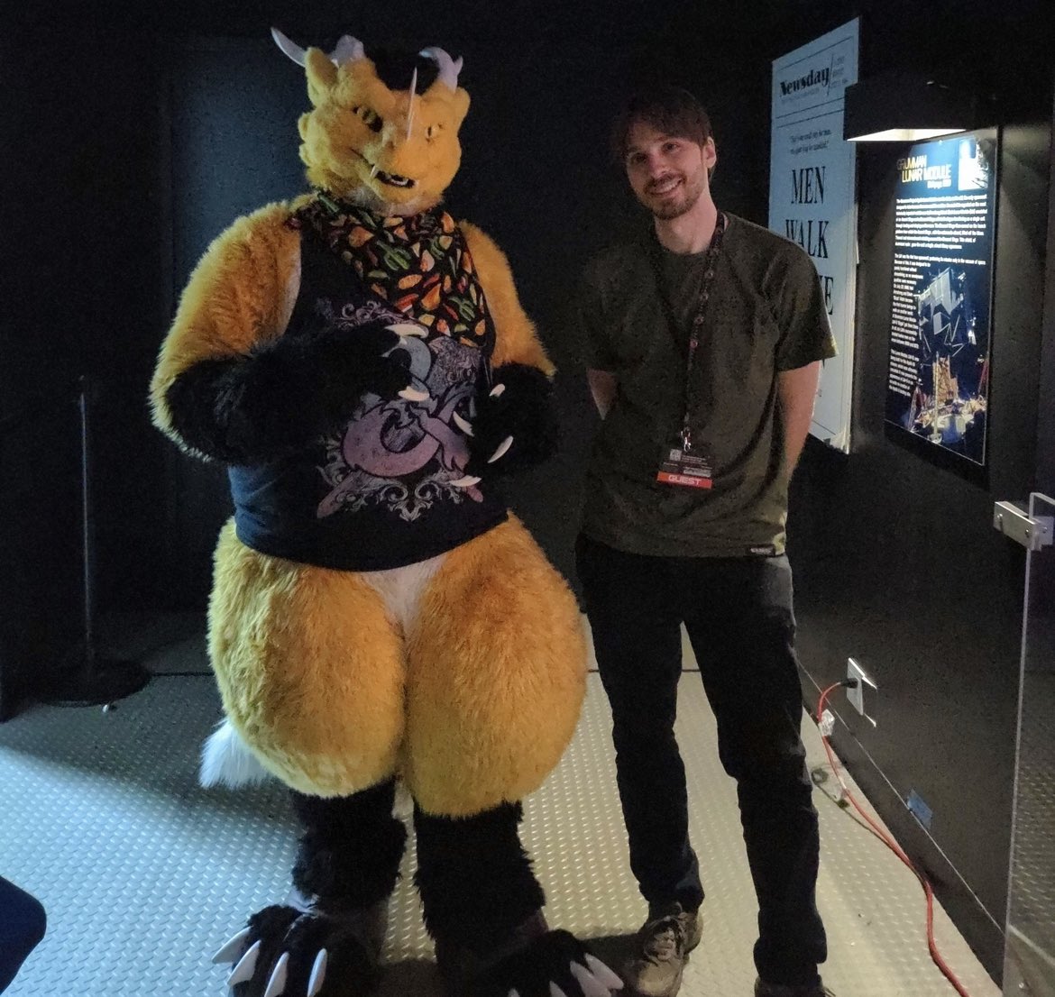 Got to say yo and chat with Vinny from Vinesauce again! Peace man, thanks for the music! Oh and enjoy the “tip money”.