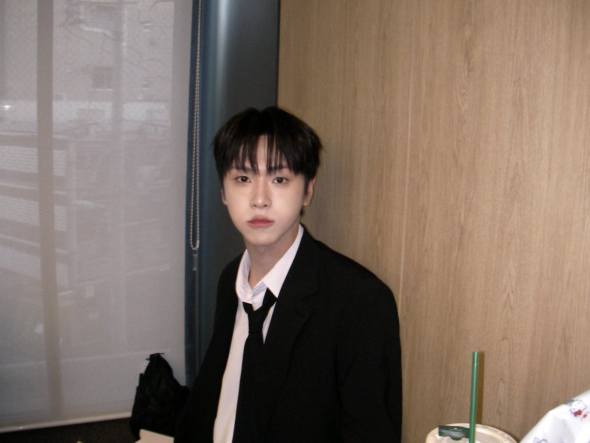 [#유준]

广州粉丝见面会不到一周啦！

#BAE173 #비에이이173
#YOOJUN