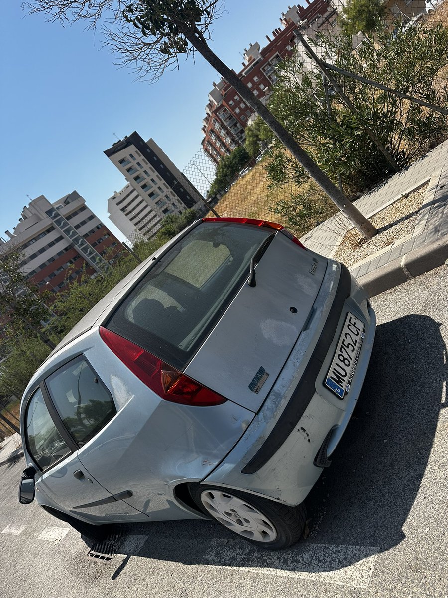 Caba28's tweet photo. @MurciaPolicia más de 6 meses abandonado cerca de C/ Goya en El Puntal sin que lo retiréis https://t.co/54tIQmOhZW