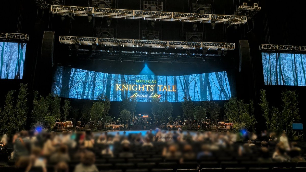 初日ぶりにして千穐楽
萌音ちゃんガン見してきた😆

光一くんと芳雄さんの漫談タイムでトイレに行こうか迷ったけど、イジられる萌音ちゃんが見れたので行かないで正解だったわ〜

…それにしても萌音ちゃんって抱きかかえられるのが何か似合うよね🥰
#ナイツテイル