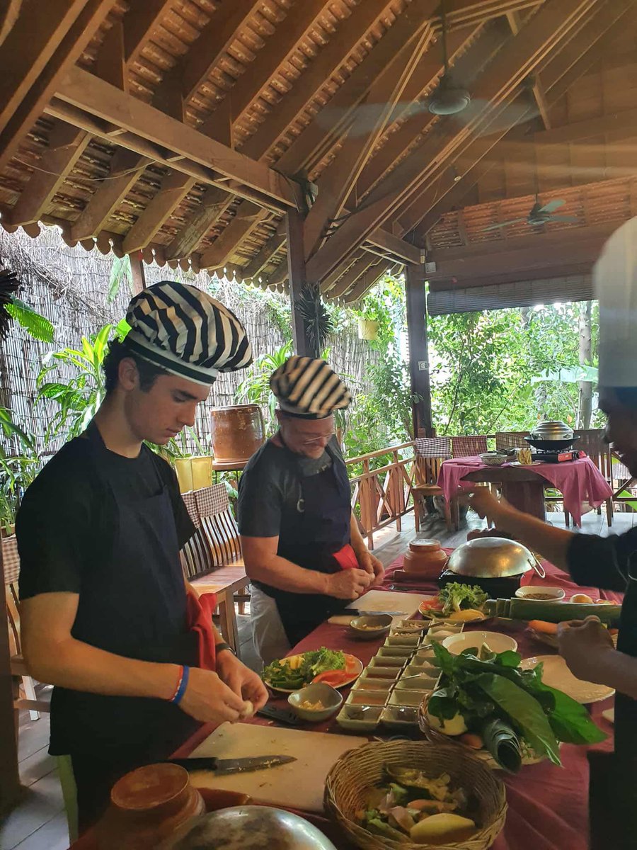 changkranK's tweet photo. Siem Reap cooking class, Cambodian cooking class, Khmer cuisine, Cambodian food tour, cooking in Siem Reap, traditional Khmer recipes, best cooking class Cambodia, Siem Reap food experience, Cambodian culinary tour, Khmer food culture
#SiemReapCookingClass #KhmerCuisine https://t.co/D5KDs4fSFW