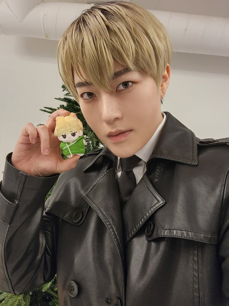 #이착던_클리어_

너무 행복한 하루였습니다 ^_^ 후기는 링크에!
갤박은 기려님과 인형으로... (감사합니다) 

xl2-1xvi.tistory.com/135