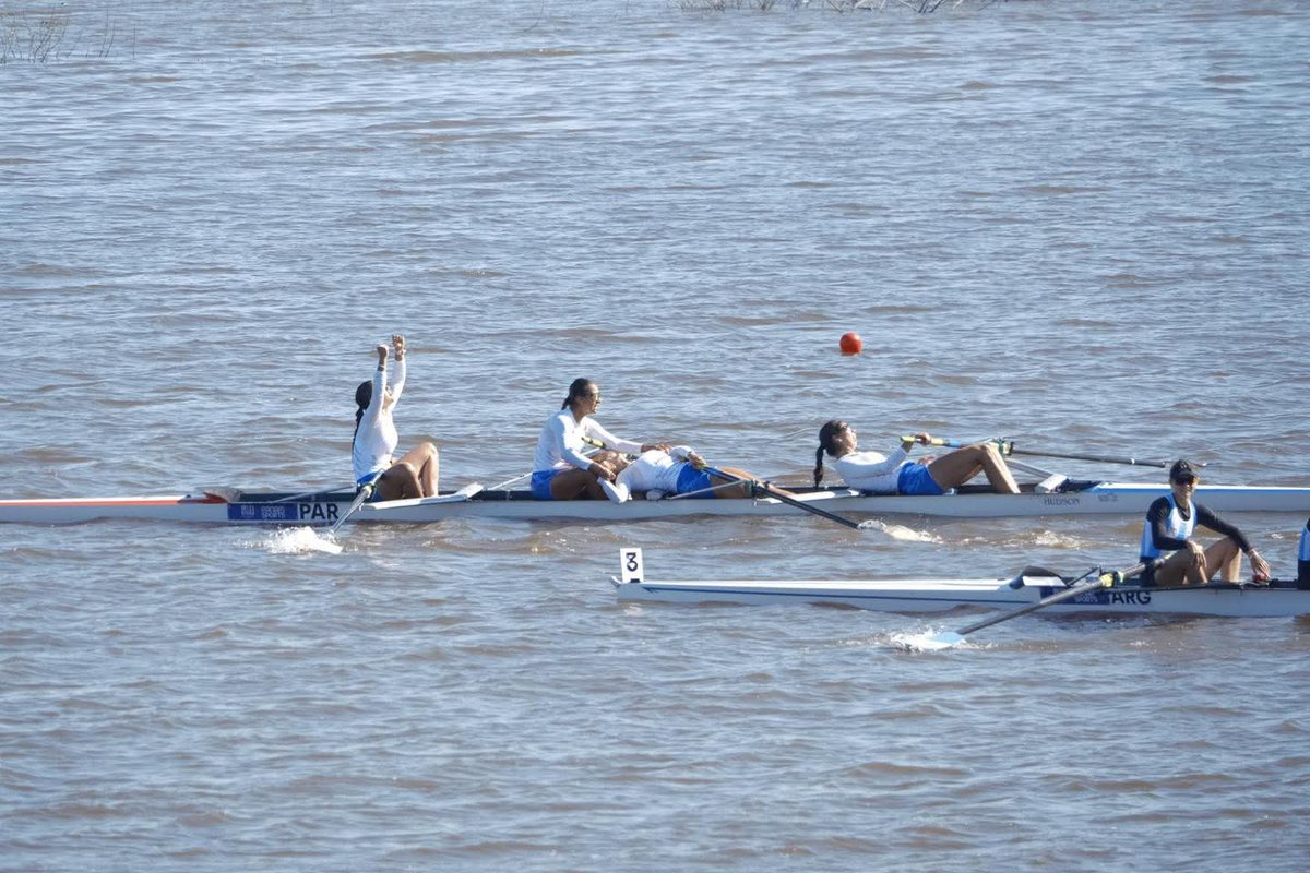 Llegó la tercera!! Otra vez el remo. Medalla de plata en cuatro sin timonel con Nicole Martínez, Fiorella Rodríguez, Agustina Lopez y Lucía Martínez.

La cosecha paraguaya en el día 2 de competencia hasta ahora: 1 de oro y 2 de plata <a href="/TigoSportsPY/">Tigo Sports</a>