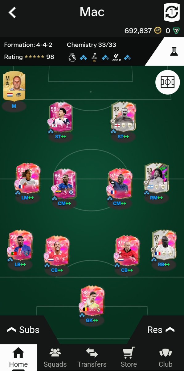 #EAFC25 

Couldn't get going in champs last night, finished up at 3-3.

So, decided to try something I've not used this year, 442.

Have gone on an 8 game winning streak with this team! 

4 rivals (getting promoted from D3 to D2) and 4 champs!