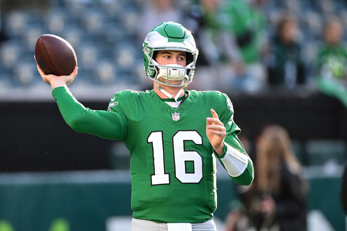 This man would be a starting QB on most teams.

#FlyEaglesFly #Eagles