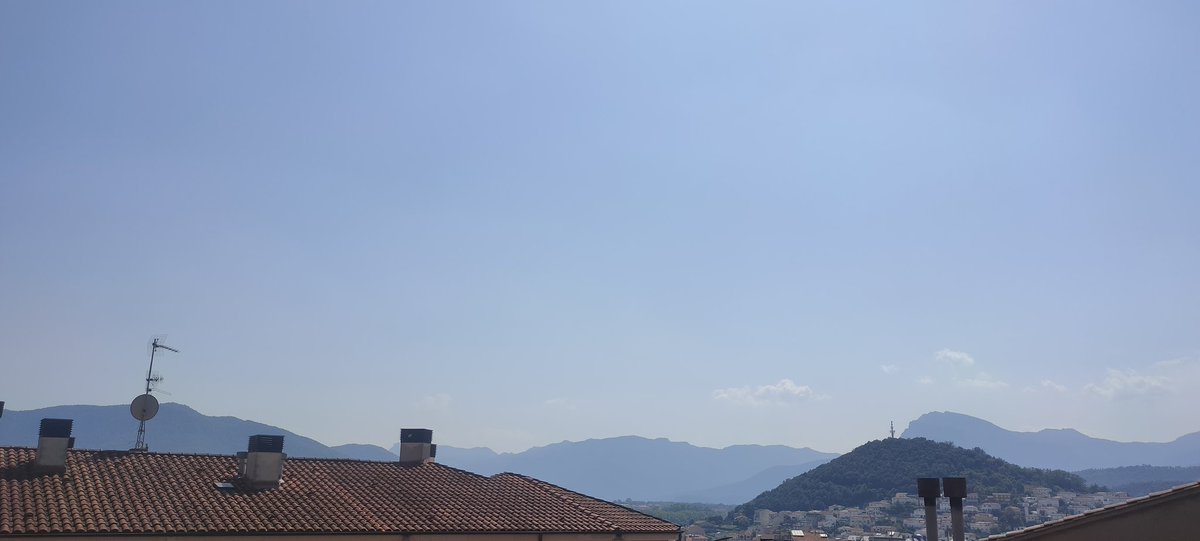 18'5°C de mínima i 36'5°C a aquesta hora a #Olot 📈🌡️