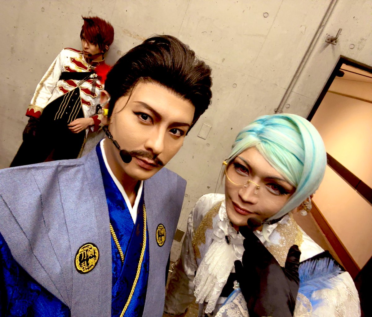 さて、

#刀ミュ 、
#目出度歌誉花舞 #十周年祝賀
の、
蔵出しでも、
して、
休みますかね。

また一枚ねん♪

明日も #じゅじゅステ 、
しかも通し稽古予定。

 ﾟзﾟ)ﾉおやすナイ☆

(こちら、巴形薙刀、と、
かっこいい肩乗り大包平)
#fujitaray #dustz
#榎本武揚