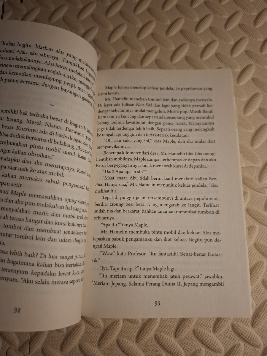 greenestdim's tweet photo. wts want to sell preloved novel

the shark caller (sang pemanggil hiu) by zillah bethell 42k
harga belum termasuk admin shopee 13% 
jogja, INA
ORIGINAL

tags buku bekas fiksi terjemahan indonesia https://t.co/W5bIm7AX4u