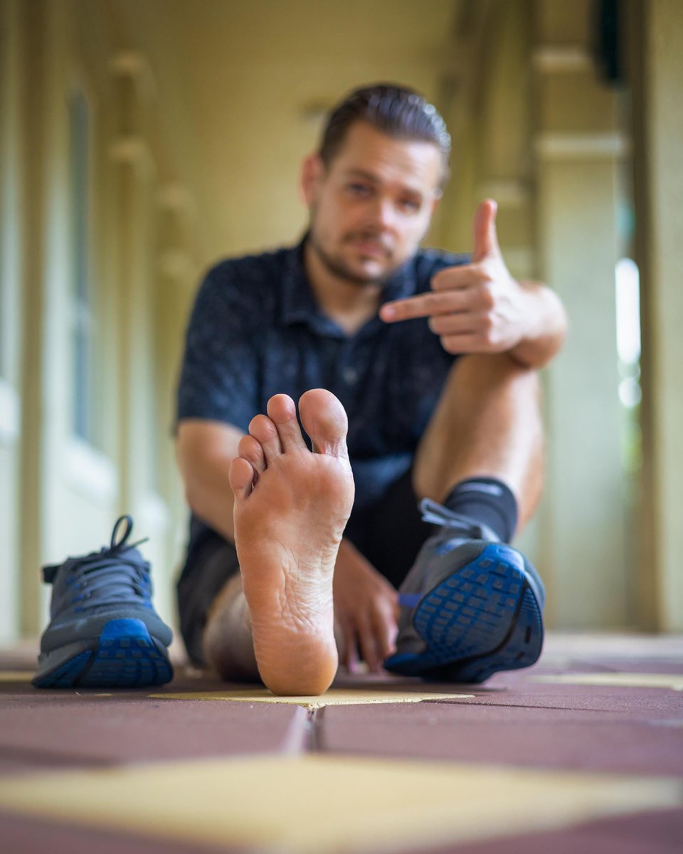 straightboiOF's tweet photo. You see these straight boy soles outside… what’s your move? https://t.co/jxZWo5dO35