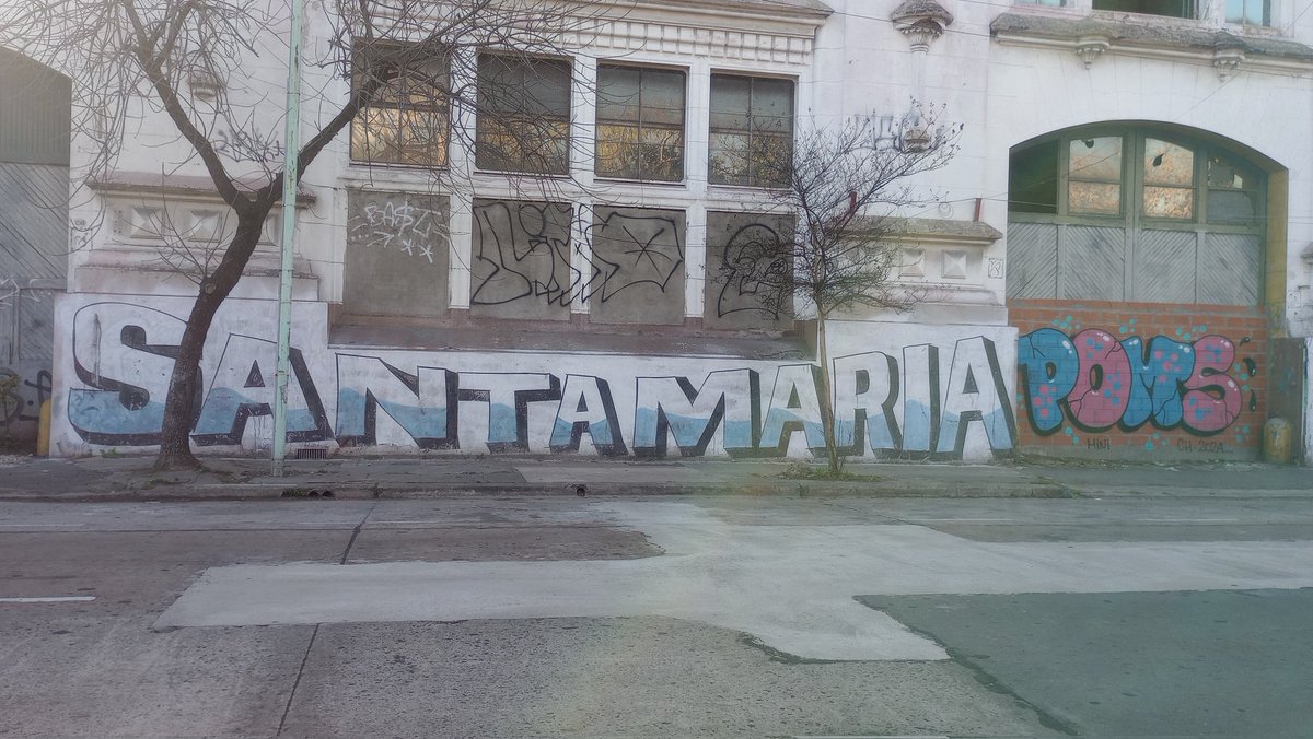 Maneja los hilos del PJ Porteño, es el secretario general del sindicato de encargados de edificios, acata los lineamientos del gobierno nacional y no paga la paritaria a lxs trabajadorxs de <a href="/pagina12/">Página|12</a> 
Mientras, sigue comprando medios.