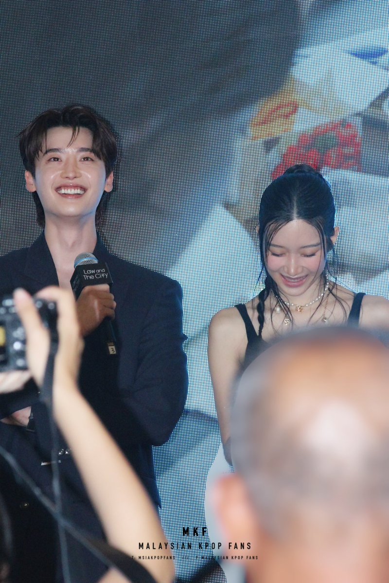 all smiles for these two 🥹