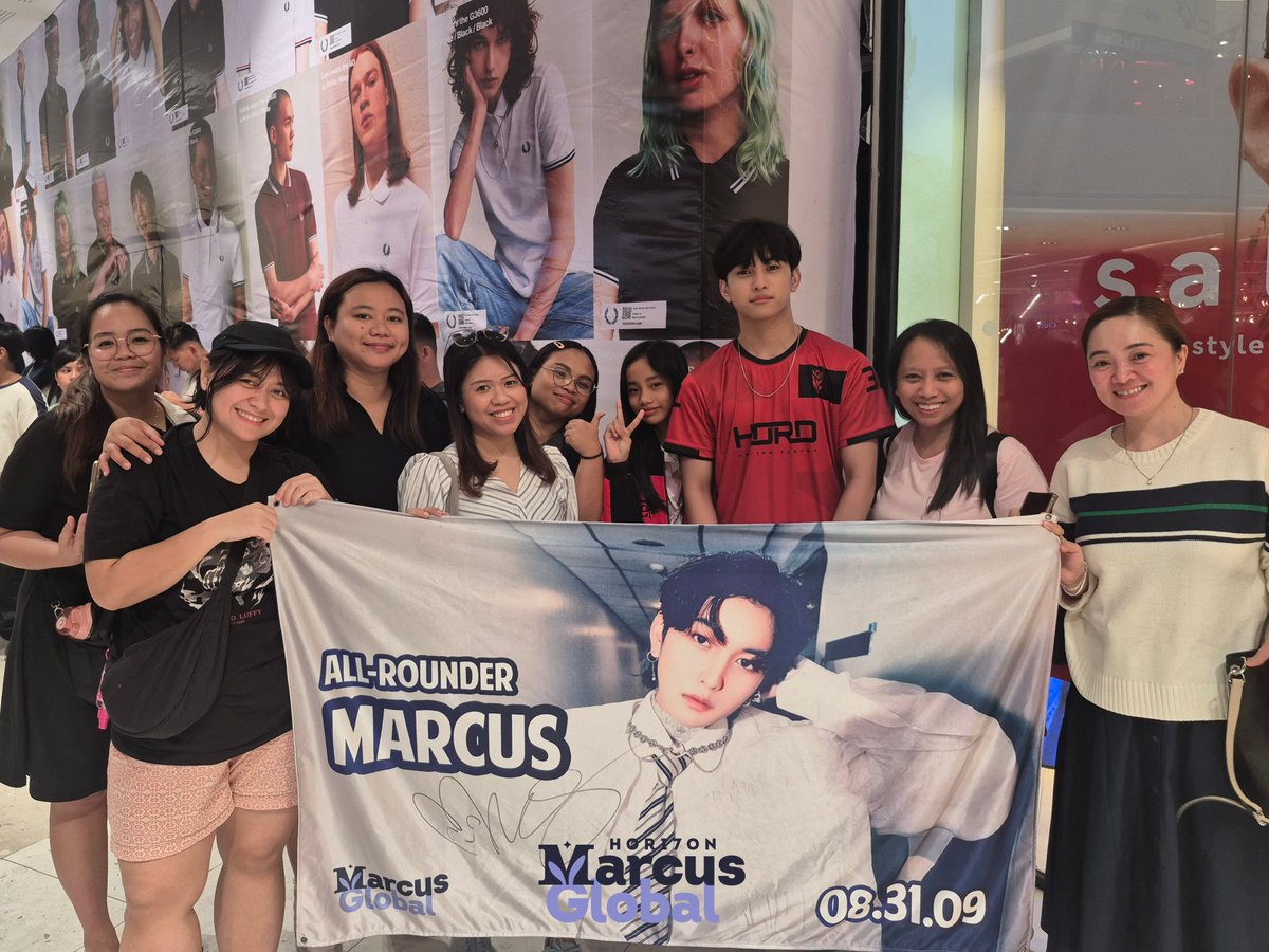 Another event concluded today, with Team Marcus present to cheer for Marcus during his game. Well done on another successful event, our maknae! 💜💙

HORI7ON ENTERS THE GAME
#HORI7ON_PPOPValorant
#HORI7ON #호라이즌 
#MARCUS #마커스 
<a href="/HORI7ONofficial/">HORI7ONofficial</a>