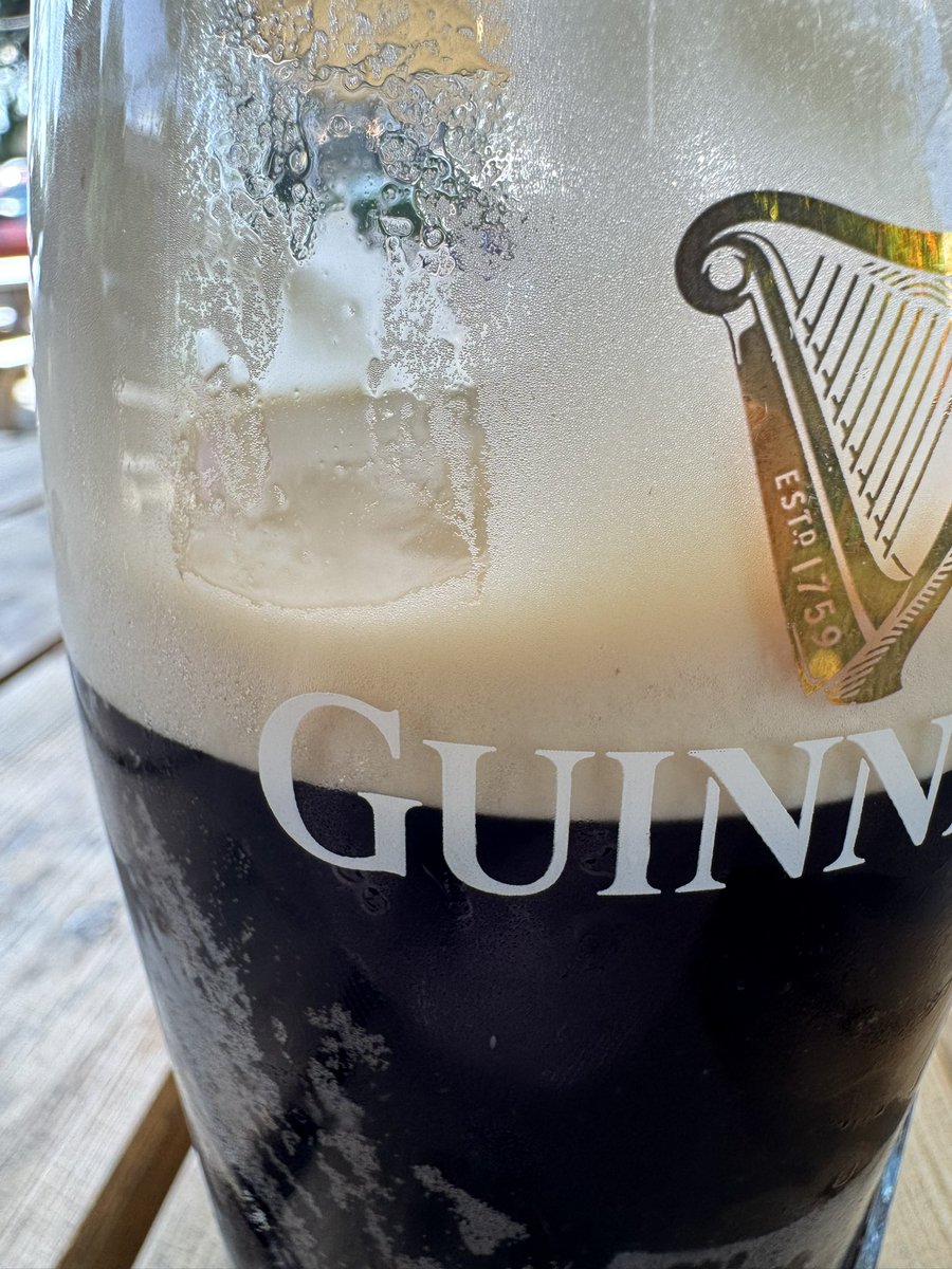 Stopped for a drink after a walk with the girls. Never mind split the G, I’ve smashed it 😱🤣🤣😱👍

Child No1 “that’s perfection”
