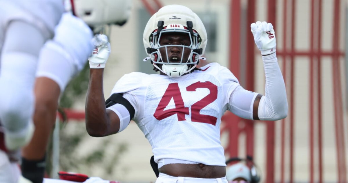 Kalen DeBoer evaluates Alabama's pass rush in preseason scrimmage No. 1

"It’s just guys working together. I think that’s going to be the key for us."

on3.com/teams/alabama-… (On3+)