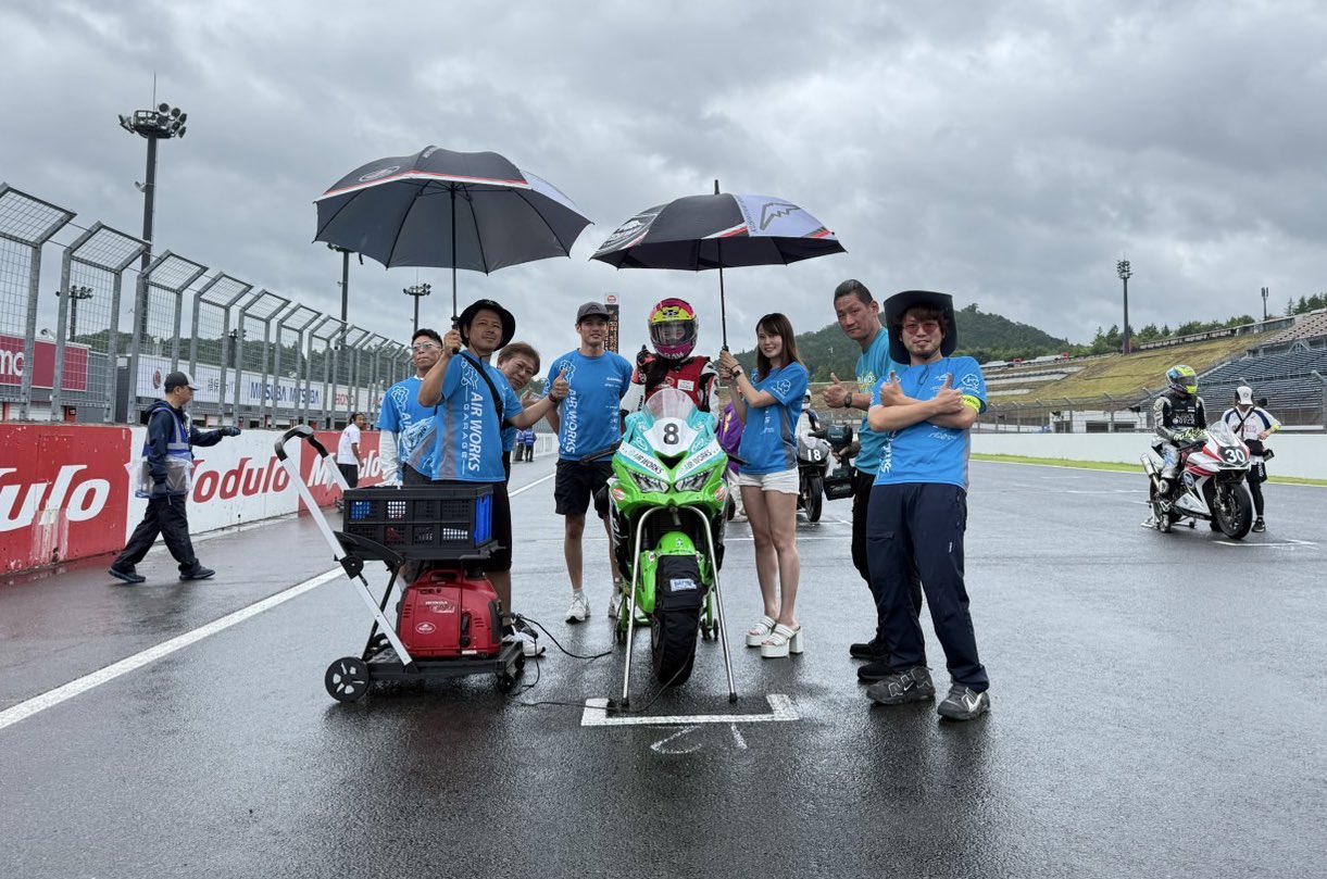 小鳥遊 愛車を並べてみた💚💙 #ZX25R #GSX250R #Kawasaki #カワサキ