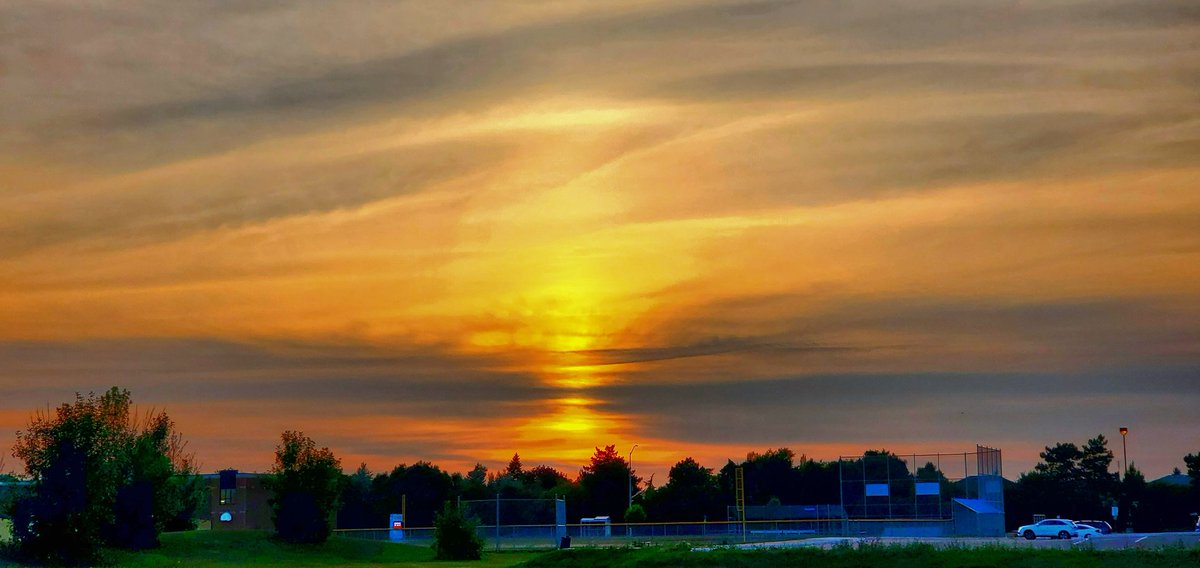 jacquesLeStrap1's tweet image. Yesterday&apos;s #Sunset . I wasn&apos;t looking to catch it, but it was there while I was out sooo... #keepitsmooth