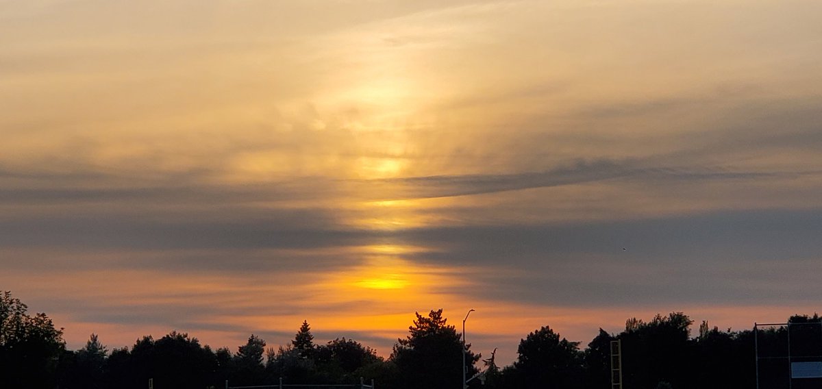 jacquesLeStrap1's tweet image. Yesterday&apos;s #Sunset . I wasn&apos;t looking to catch it, but it was there while I was out sooo... #keepitsmooth