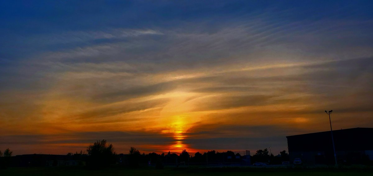 jacquesLeStrap1's tweet image. Yesterday&apos;s #Sunset . I wasn&apos;t looking to catch it, but it was there while I was out sooo... #keepitsmooth