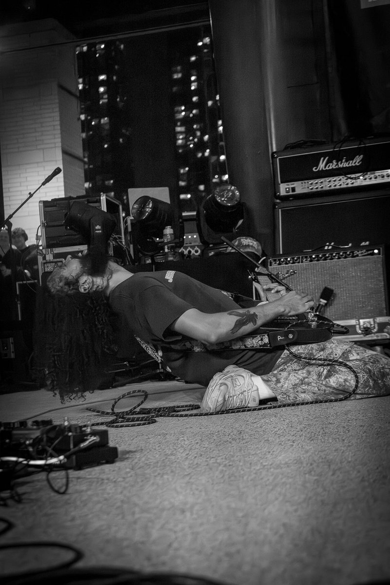 Rock the Coliseum tweet media