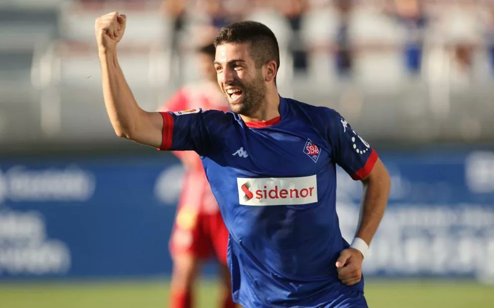 🗣️ Hablemos de Unzueta:

- En la última temporada en 1RFEF con la <a href="/SDLogrones/">SD Logroñés</a> hizo 12 goles
- Delantero tanque y buen rematador
- Mide 1,84
- Buen lanzador de penaltis
- 27 años
- Esta temporada actuó de revulsivo en el Huesca
- Varios clubes de Primera Federación interesados.