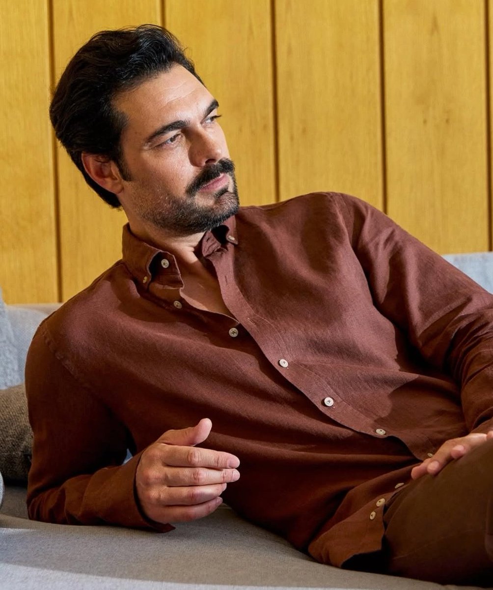 "In the silence of waiting, love finds its perfect moment to shine."
⚡️🌟✨️

#HalilİbrahimCeyhan