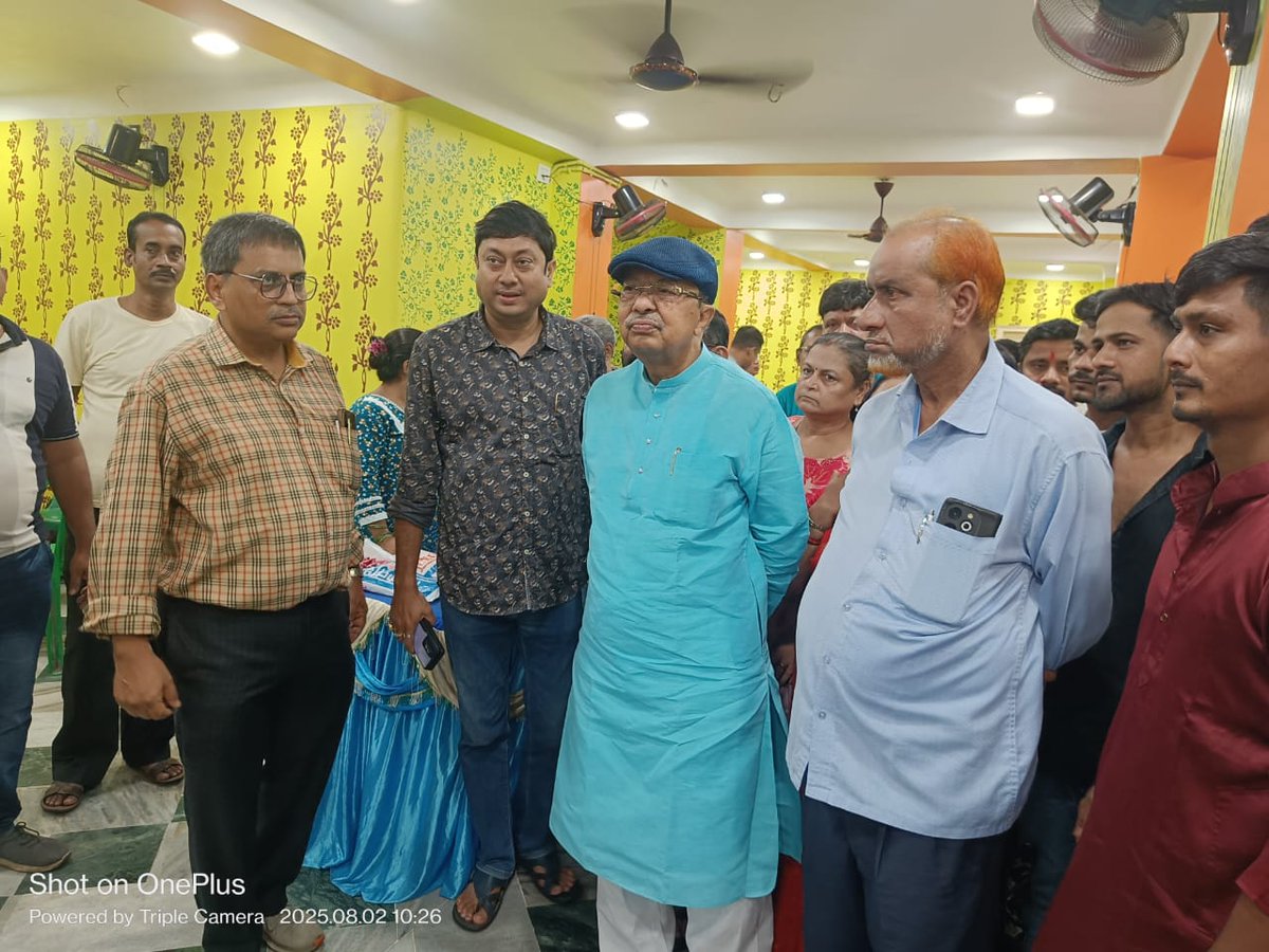 OfficialArupRoy's tweet photo. আবোল তাবোল"-এর শতবর্ষ উপলক্ষ্যে শিশুদের জন্য সাহিত্যচর্চা উদযাপনে অংশ নিয়ে আনন্দিত।
#AbolTabol100 #SukumarRoy #AarupRoy https://t.co/fNc8FXINK7